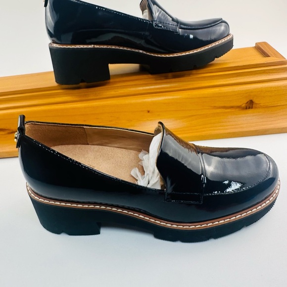 Naturalizar Sleek Black Loafers with Chunky Platform Sole - Picture 1 of 13